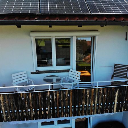 Sonnige 3 Zimmer Wohnung Mit Schoenem Balkon Im Gruenen Reutlingen Luaran gambar