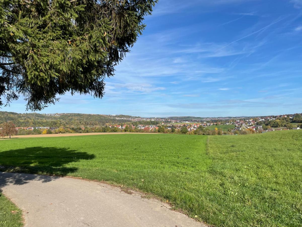 Sonnige 3 Zimmer Wohnung Mit Schoenem Balkon Im Gruenen Reutlingen Luaran gambar