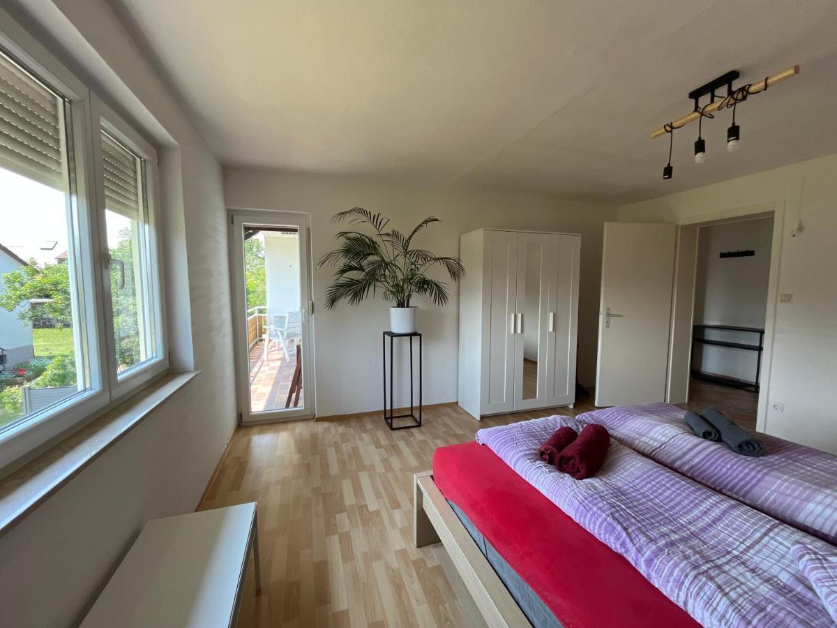Sonnige 3 Zimmer Wohnung Mit Schoenem Balkon Im Gruenen Reutlingen Luaran gambar